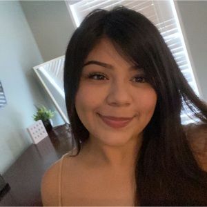 Meet your Posher, Marina